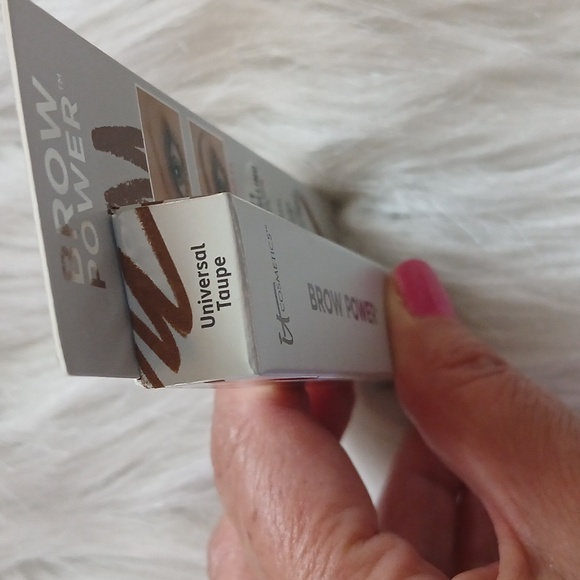 It Cosmetics Brow Power- Cleanser-Cream-Bye Bye Undereye - Picture 3 of 8